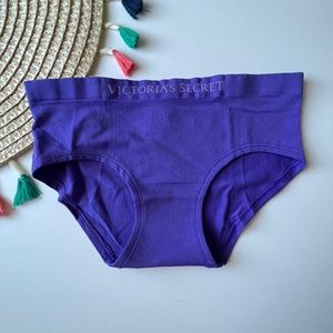 Victoria's Secret Seamless Hiphugger Panty Purple XS NEW